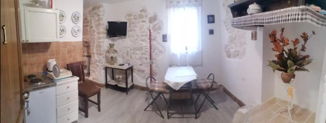 Apartment Giulio - 10Mt To The Beach Rovinj Eksteriør billede